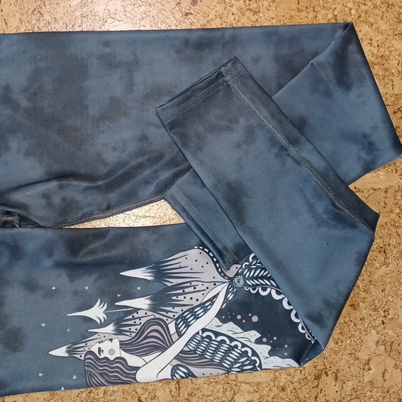 Myrose Buddha Women's Blue Mermaud Active Leggings Size S NWT - Picture 6 of 6